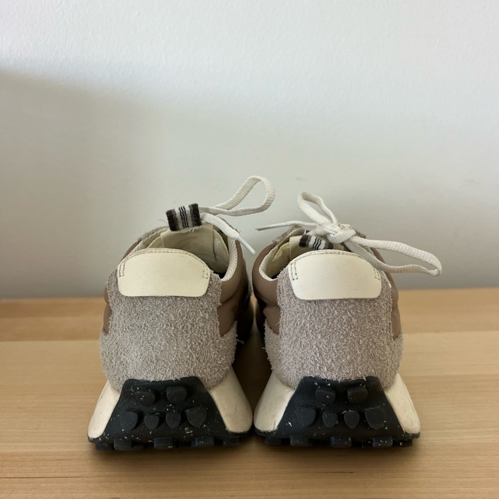 SeeVees Acorn Trainers in Latte - Picture 3 of 8